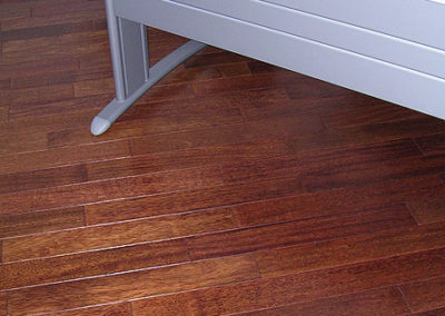 Parquet Merbeau vernis satiné. 90 mm de large.