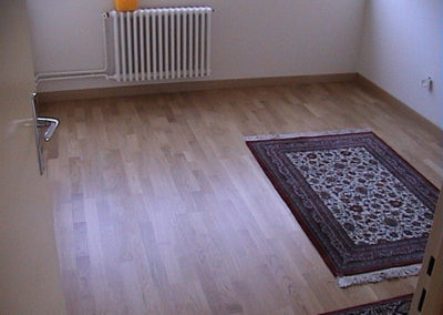 Parquet Chêne naturel vernis satiné. 3 frises.